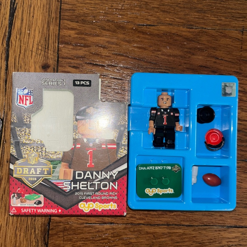 Cleveland Browns Danny Shelton Mini Figurine